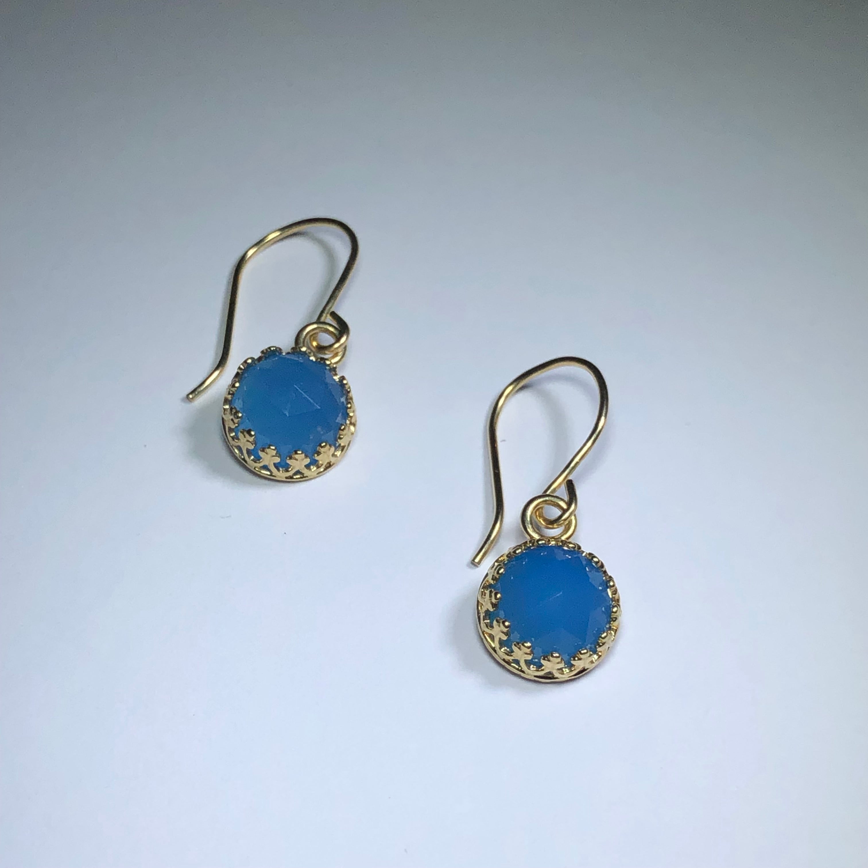 Crown Setting Drop Earrings