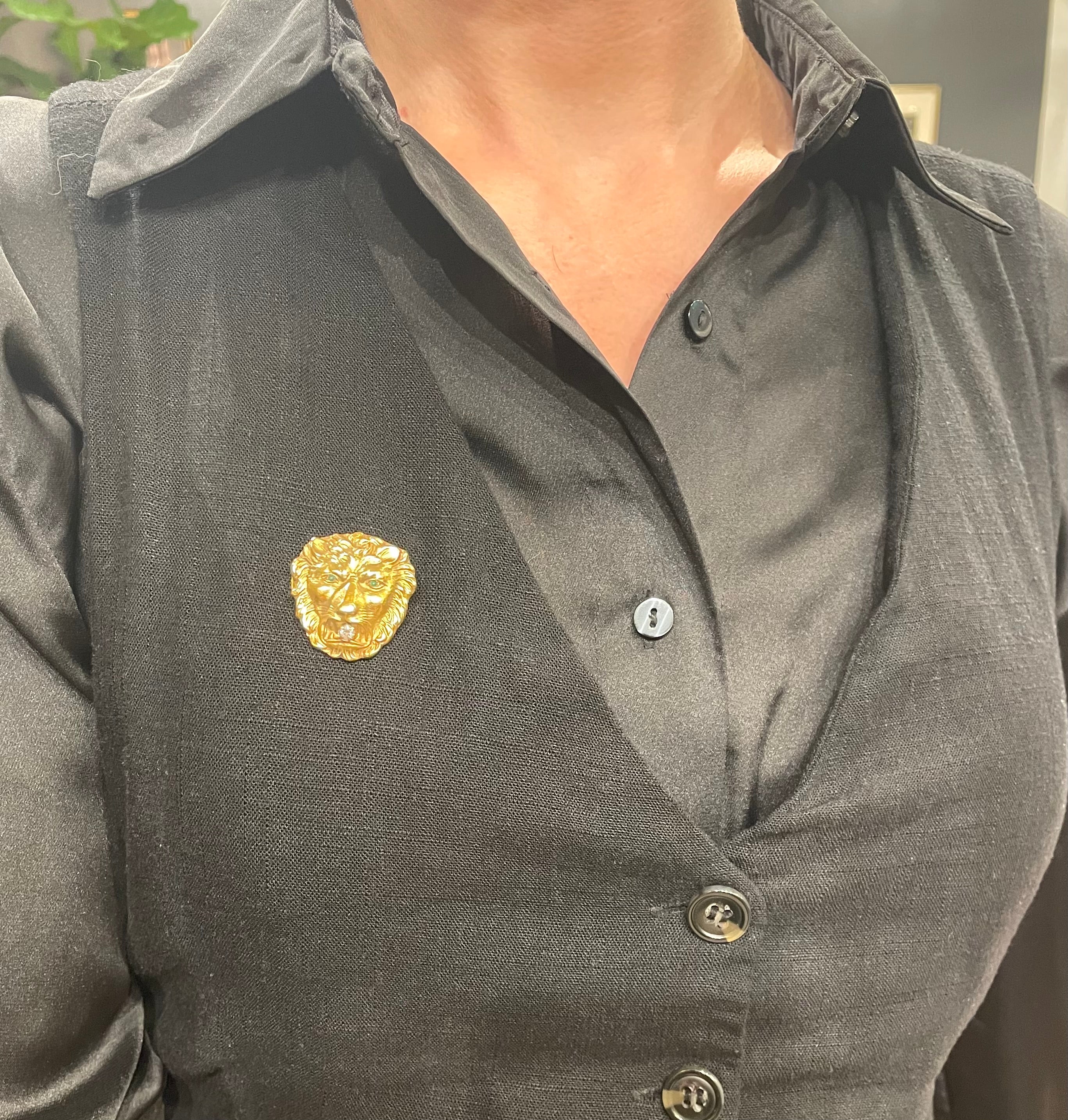 antique pin, gold fill pin, lion pin, antique lion pin, lion pin with diamonds, lion pin with emeralds, emerald pin, diamond pin, vintage pins, antique lapel pin, lapel pin, lapel, antique lapel, diamond lapel pin, emerald lapel pin