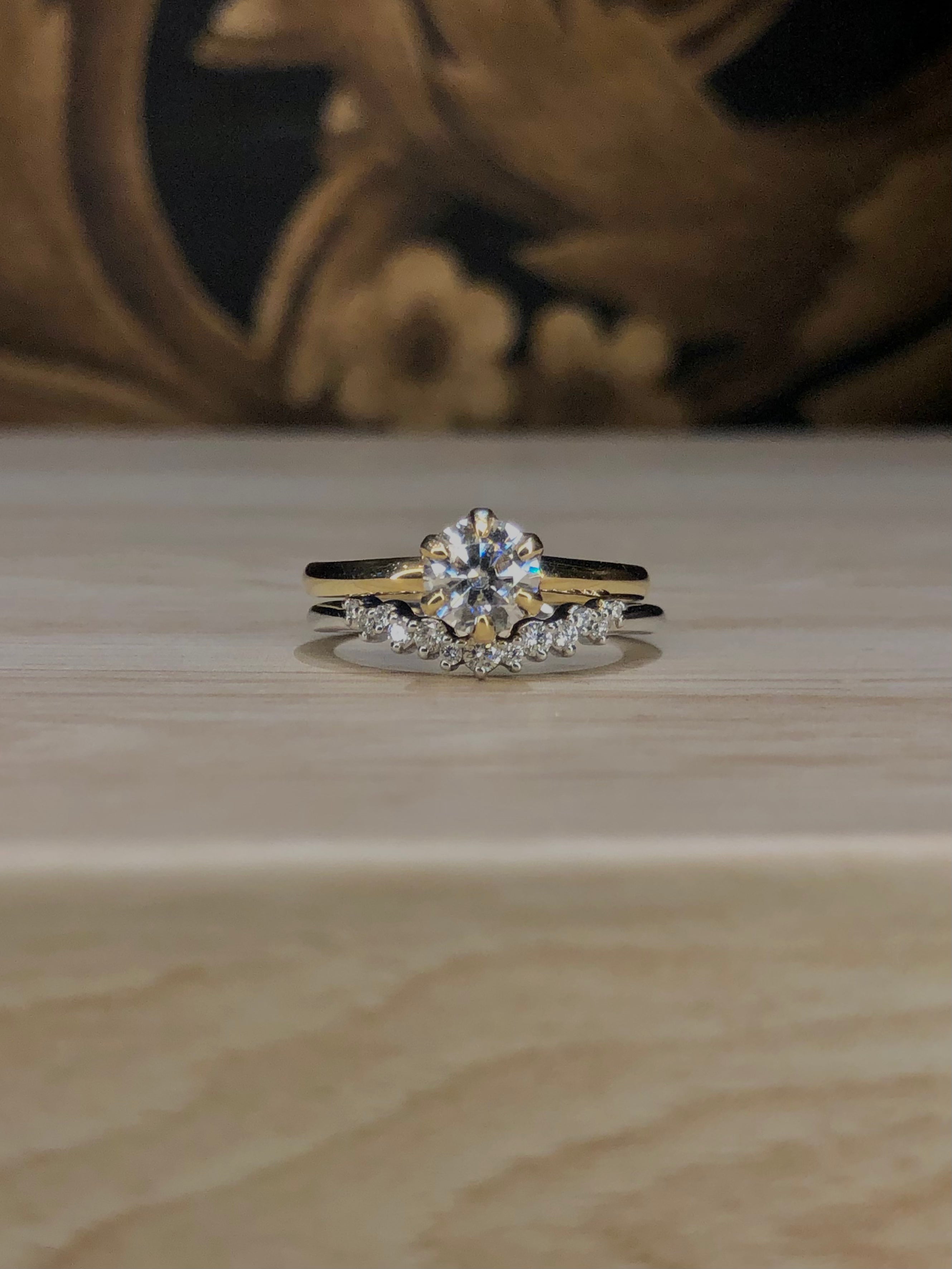 Staggered Diamond Contour Band