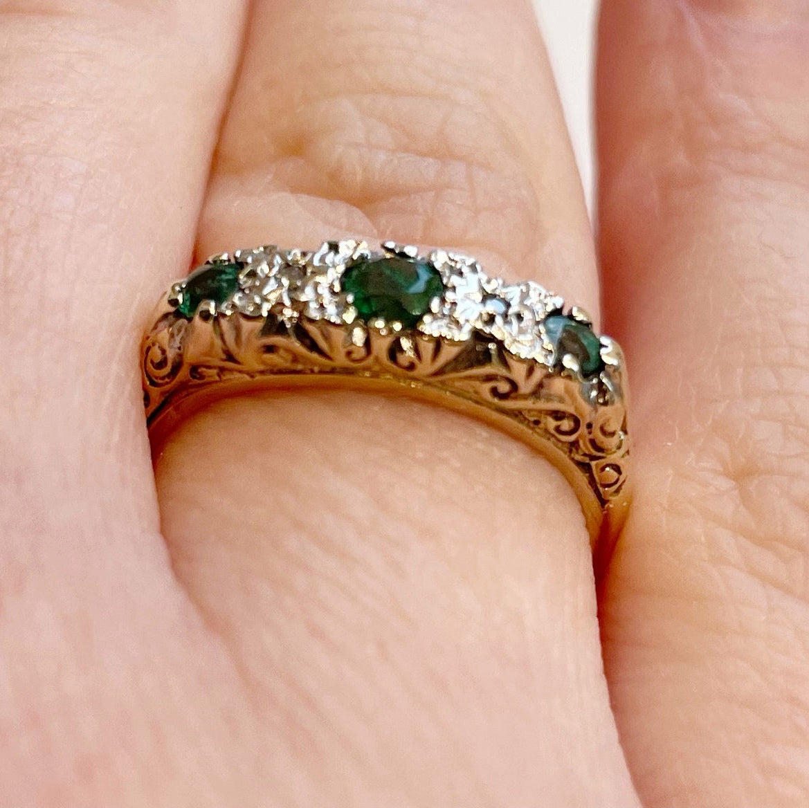 ring, antique ring, jewelry, fine jewelry, antique, emerald, diamond, gem, gemstone, gold, 10K gold, yellow gold