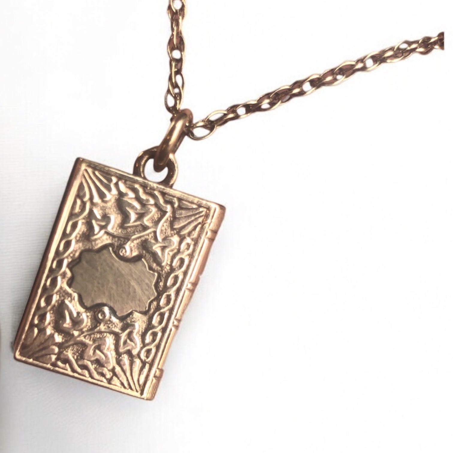 Antique Victorian GF w. 10kt Hand Engraved Book Locket