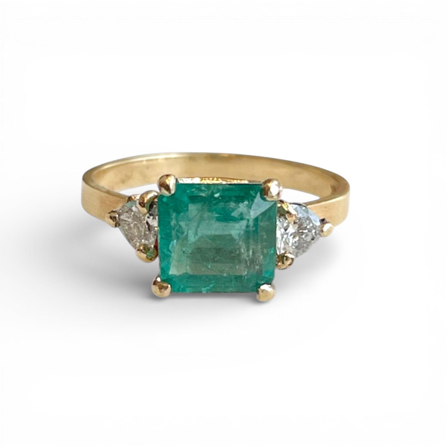 Emerald Ring with Trillions