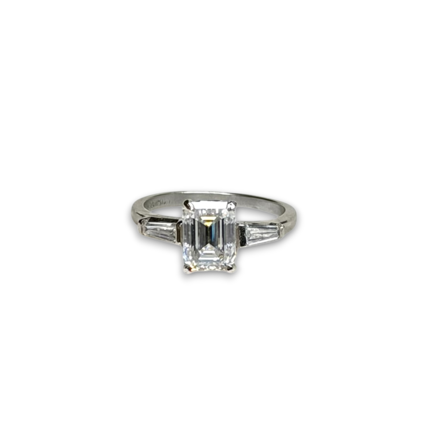 Antique Art Deco Platinum Ring with Moissainite