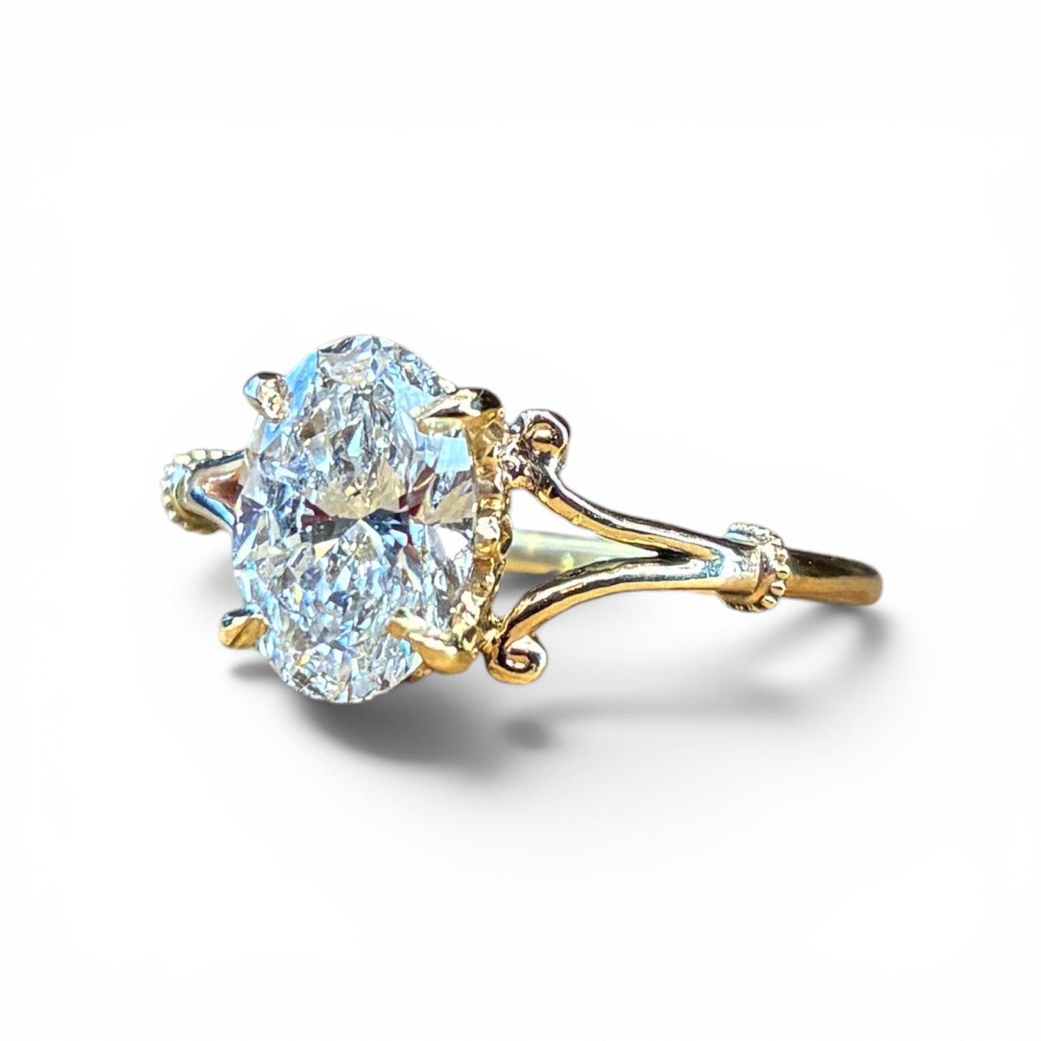 10k Oval Split Shank Solitaire