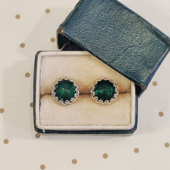 14k Crown Setting Stud Earrings