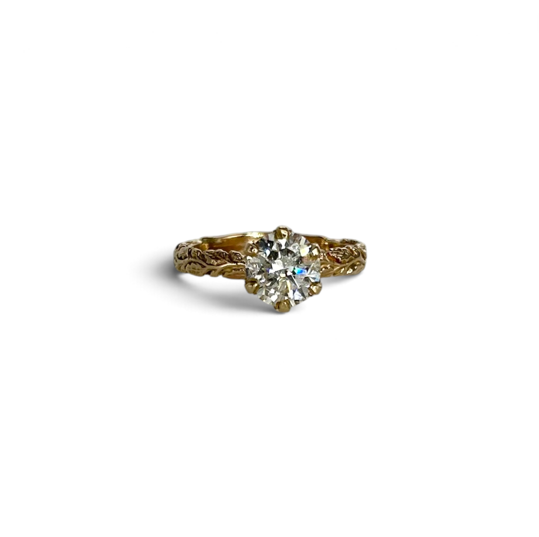 Old Euro Victorian Vine Solitaire