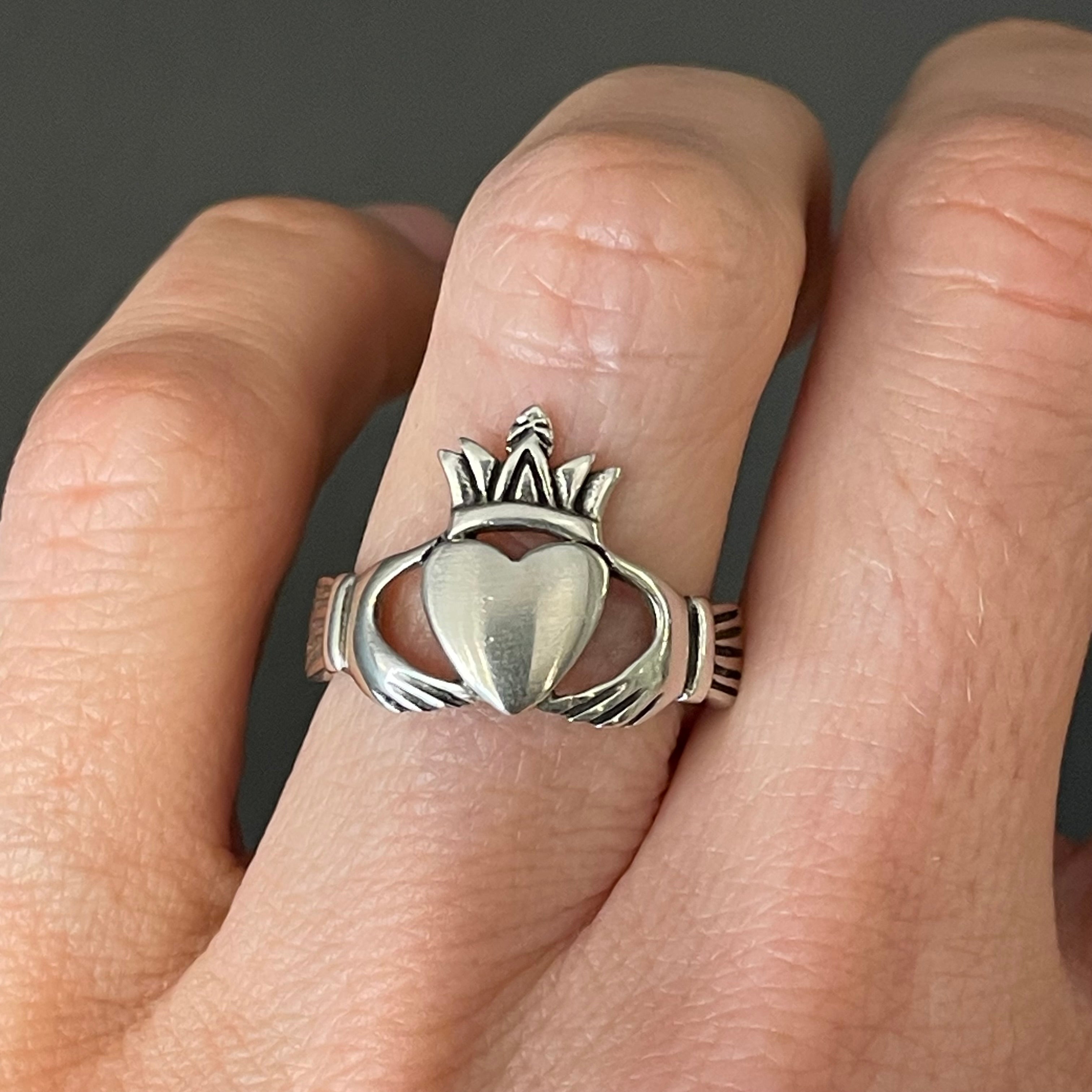 Vintage Sterling Silver Claddagh Ring
