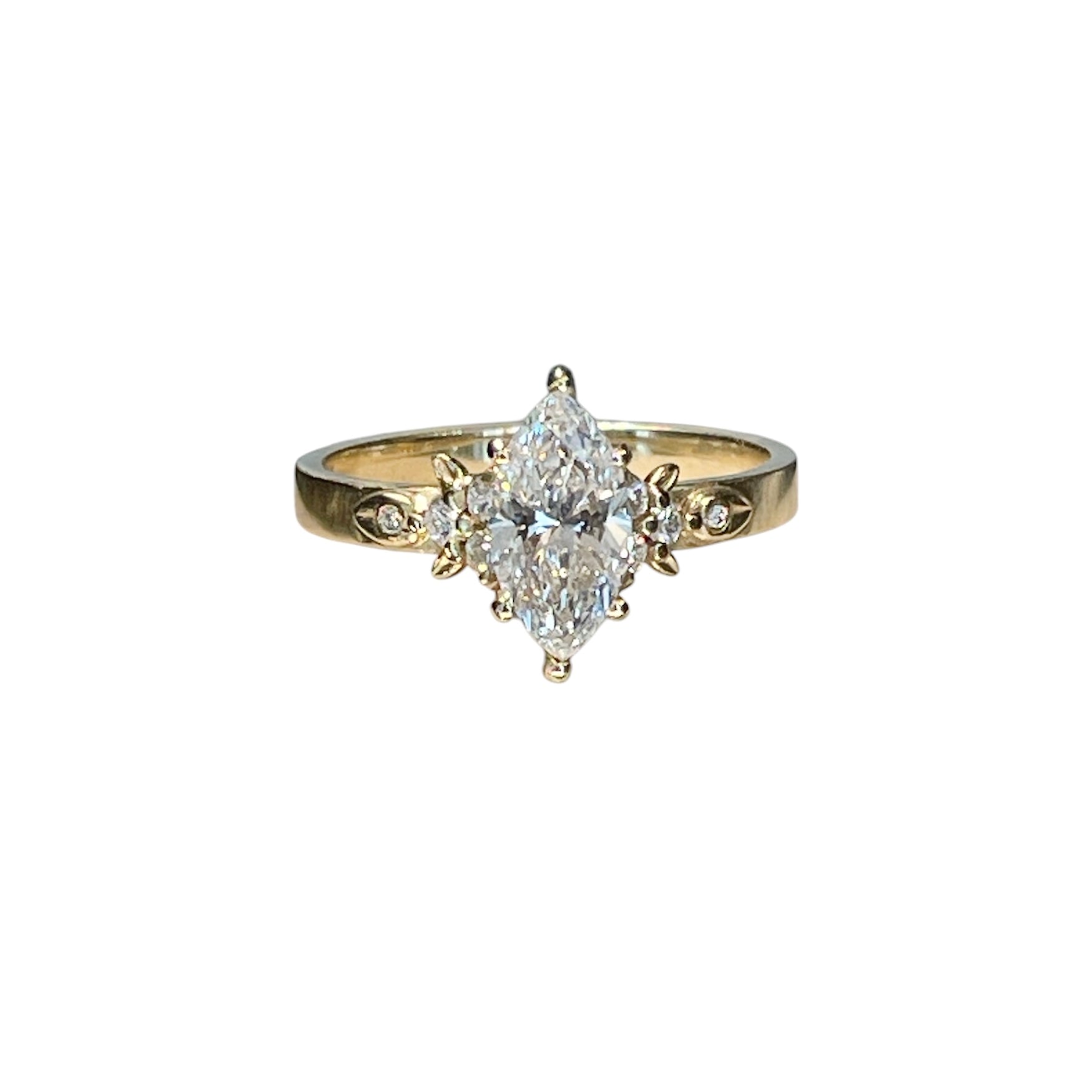 Diamond Marquise Ring w. Diamond Leaf Accents