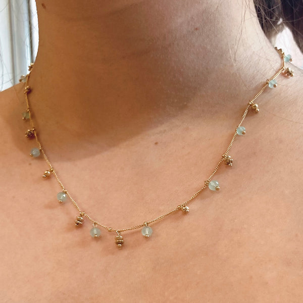 Simple Chain Necklace w. Gemstones