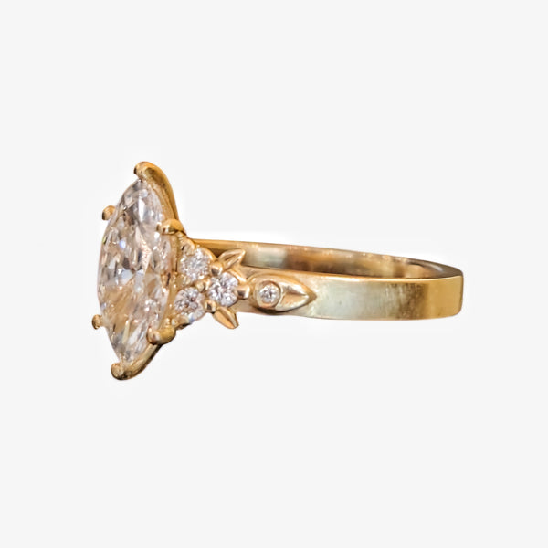 Diamond Marquise Ring w. Diamond Leaf Accents