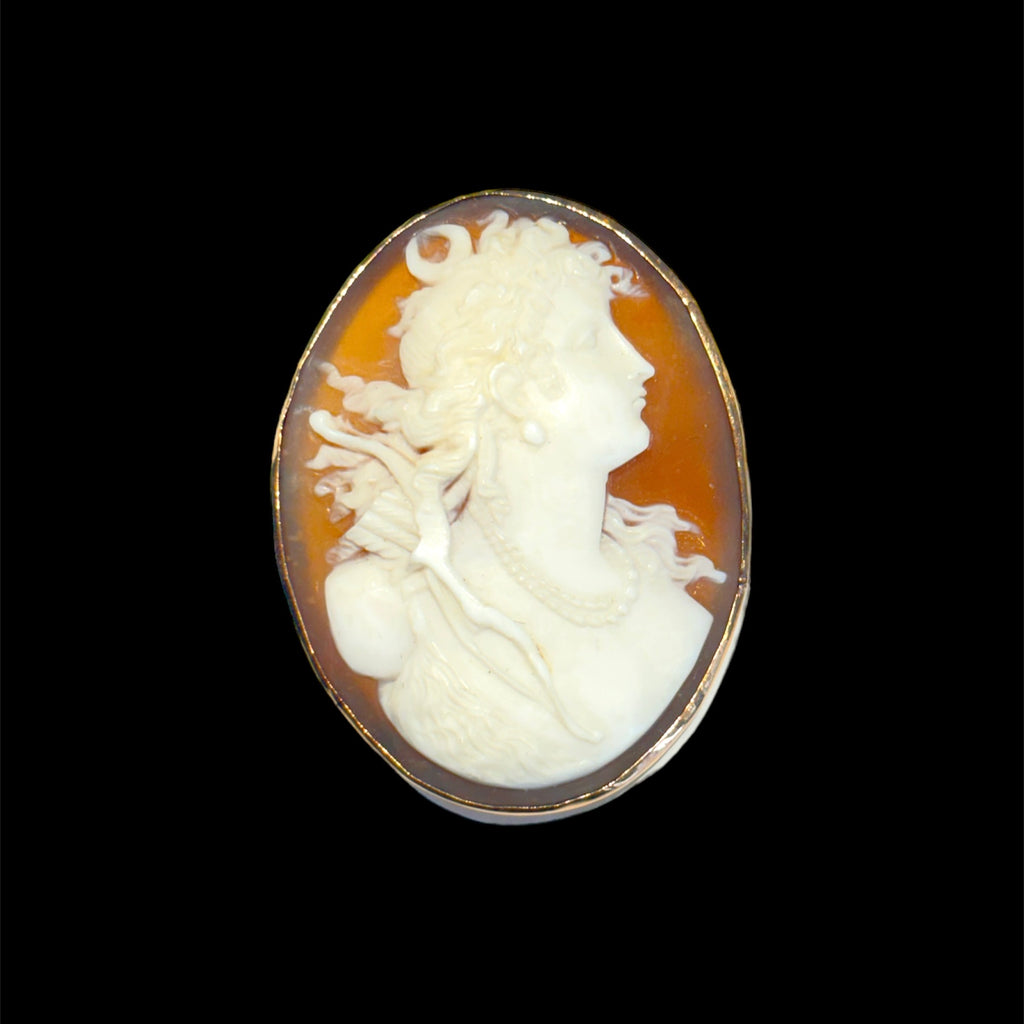 Victorian Gold Diana the Huntress Cameo Brooch