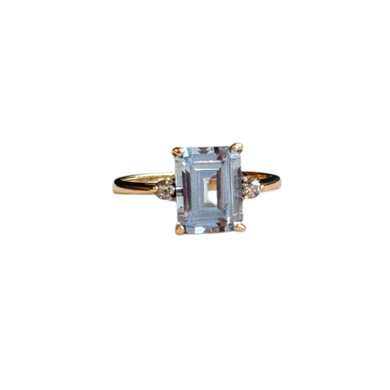 Antique Blue Topaz Ring w. Accent Diamonds