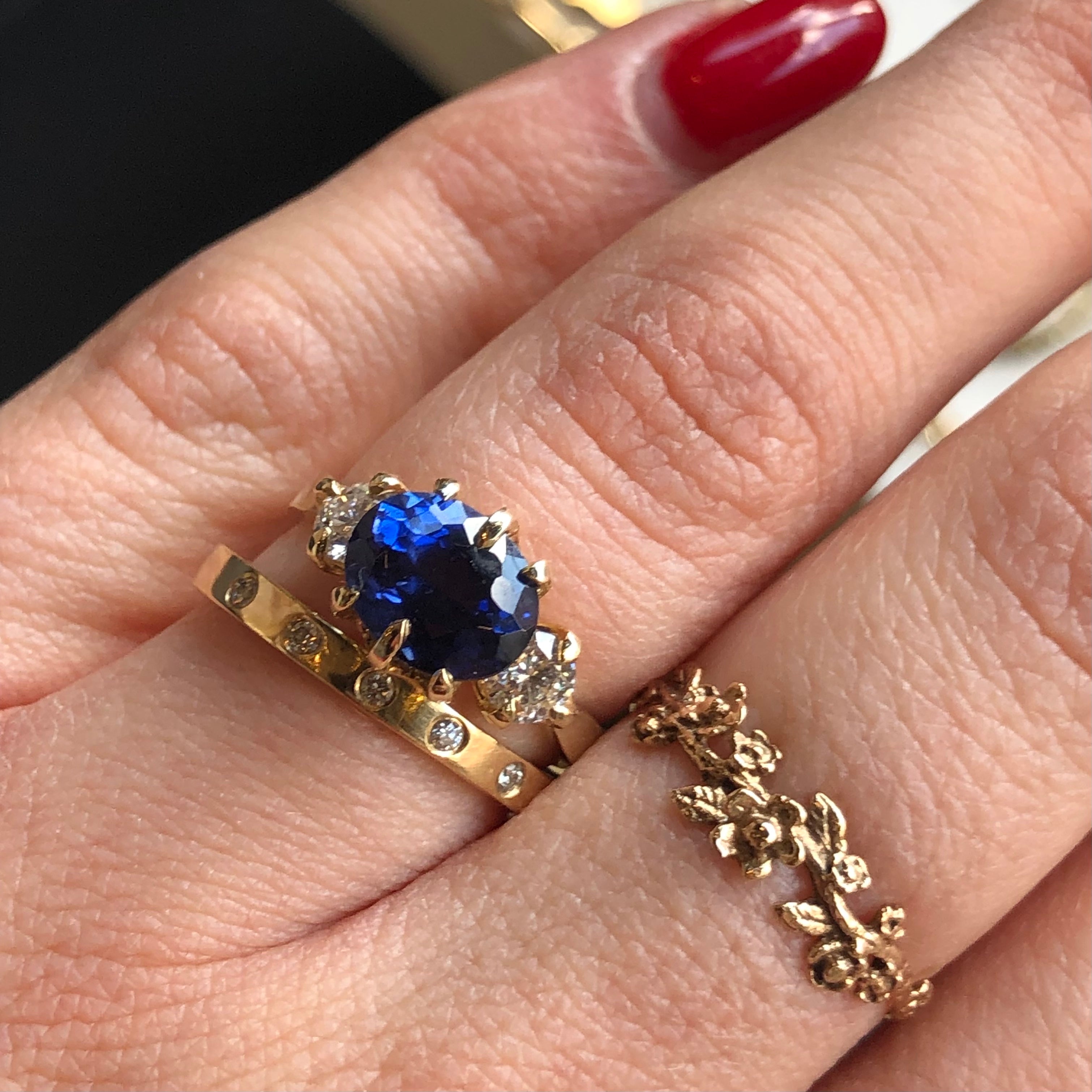 14k Yellow Gold East West Oval Sapphire Trio