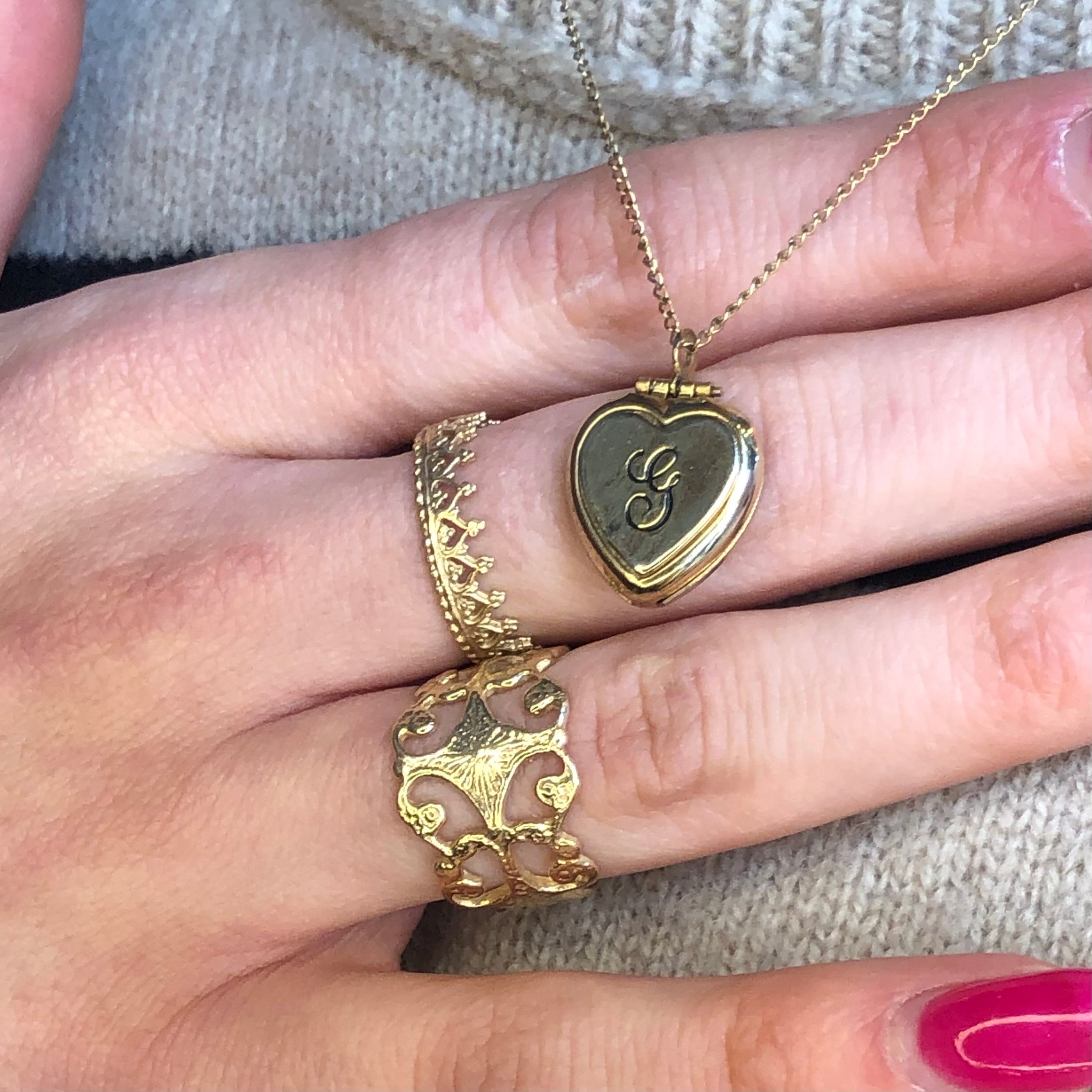 Vintage "g" Engraved Heart Locket