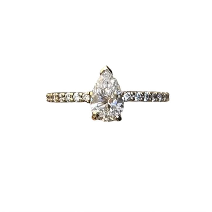 Pear Pave Solitaire