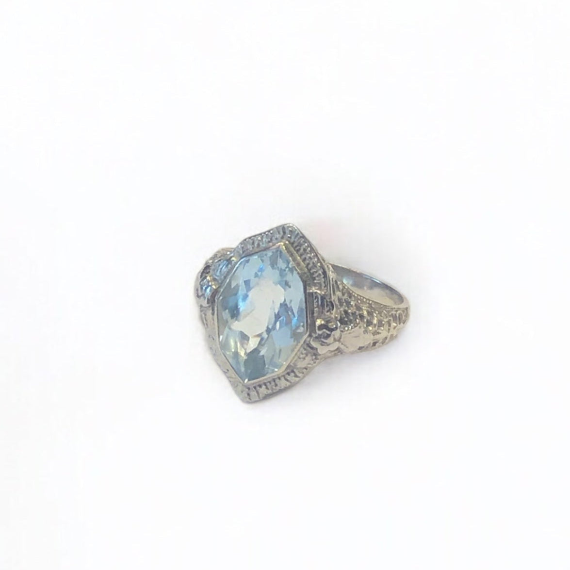 Antique Aquamarine Art Deco Ring