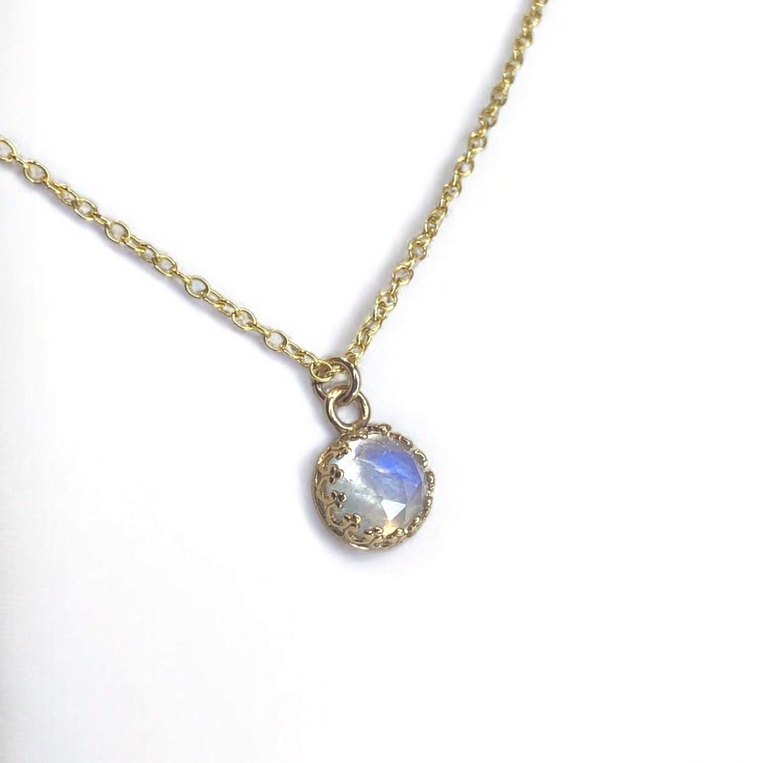 Crown Setting Necklace