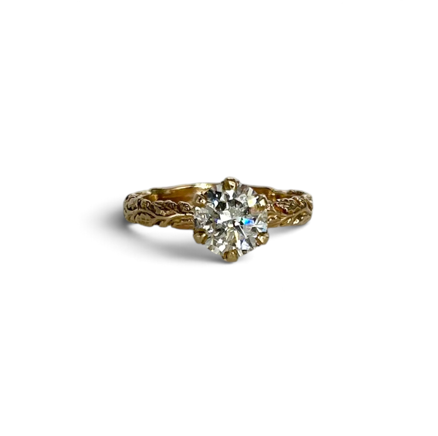 Old Euro Victorian Vine Solitaire