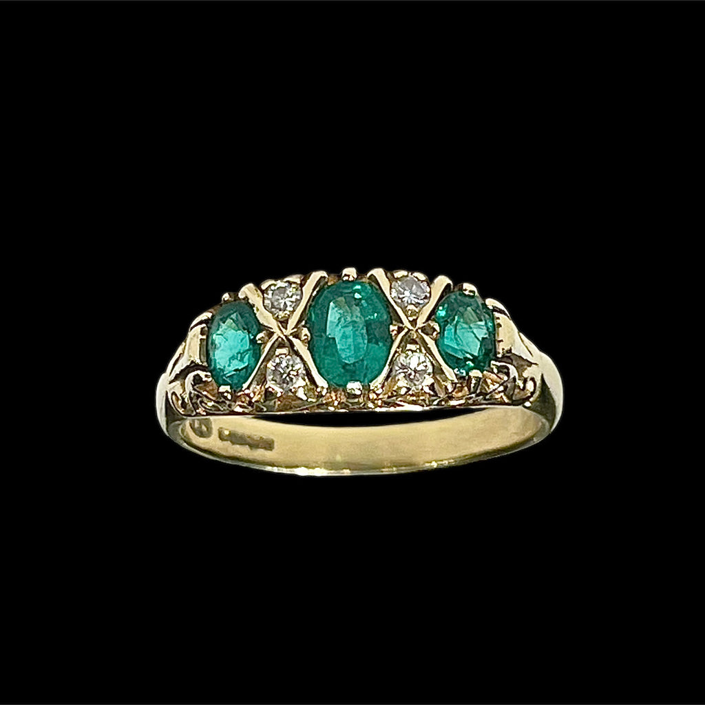 Antique Emerald and Diamond Ring