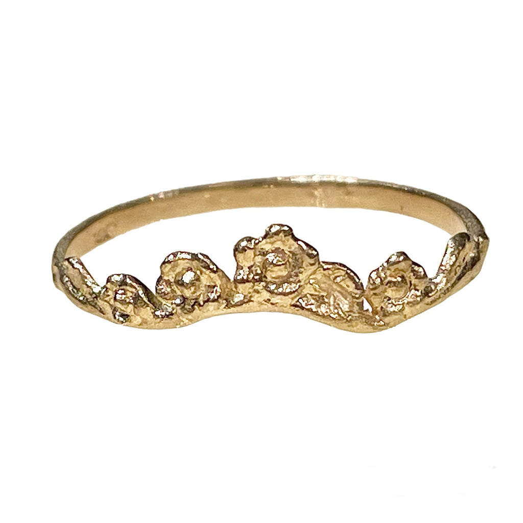The Garland Contour Ring