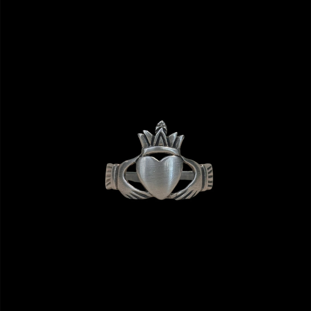 Vintage Sterling Silver Claddagh Ring