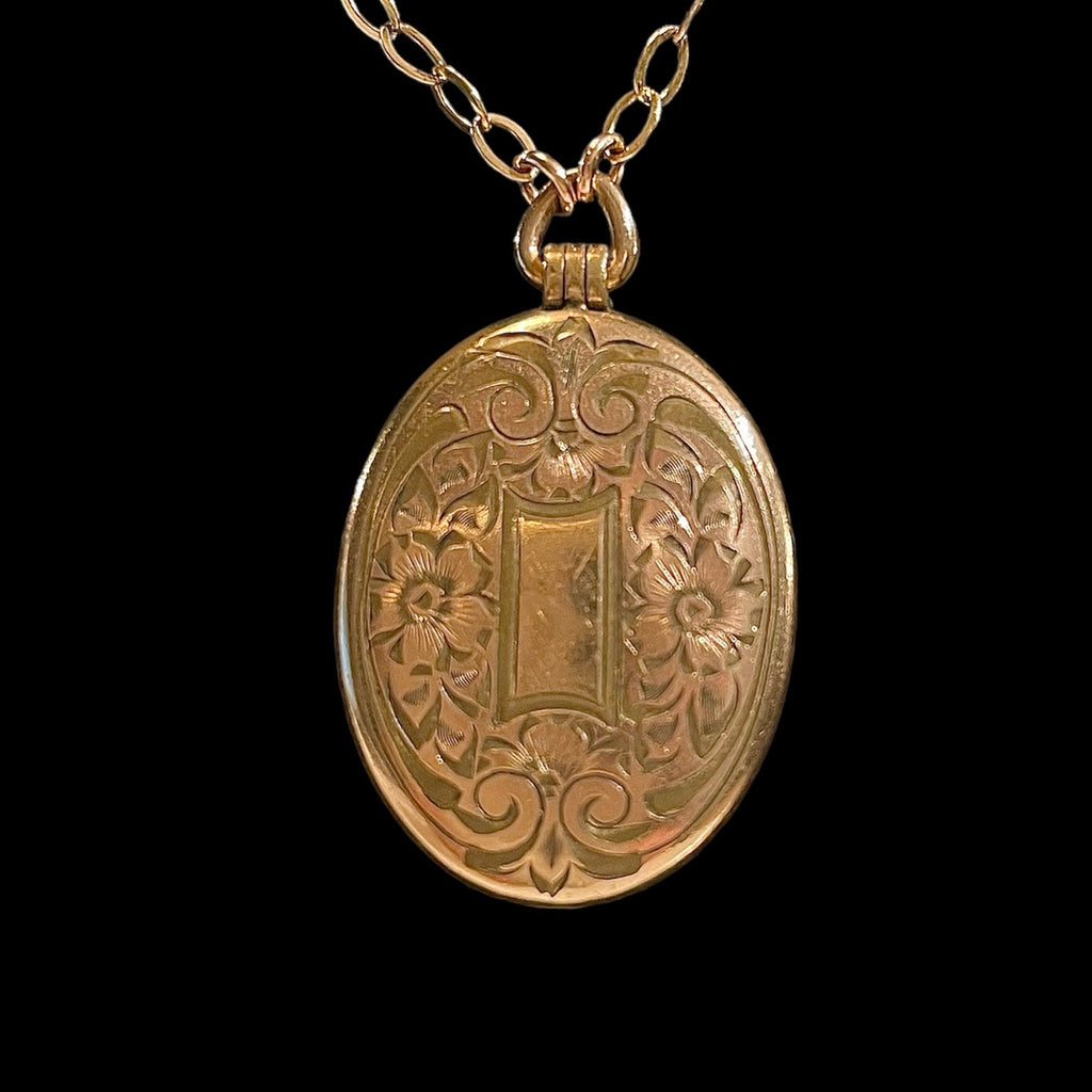 Victorian 15KT Engraved Locket — Isadoras Antique Jewelry