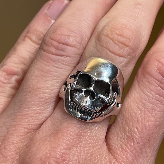 40% Off! Vintage Skull Ring