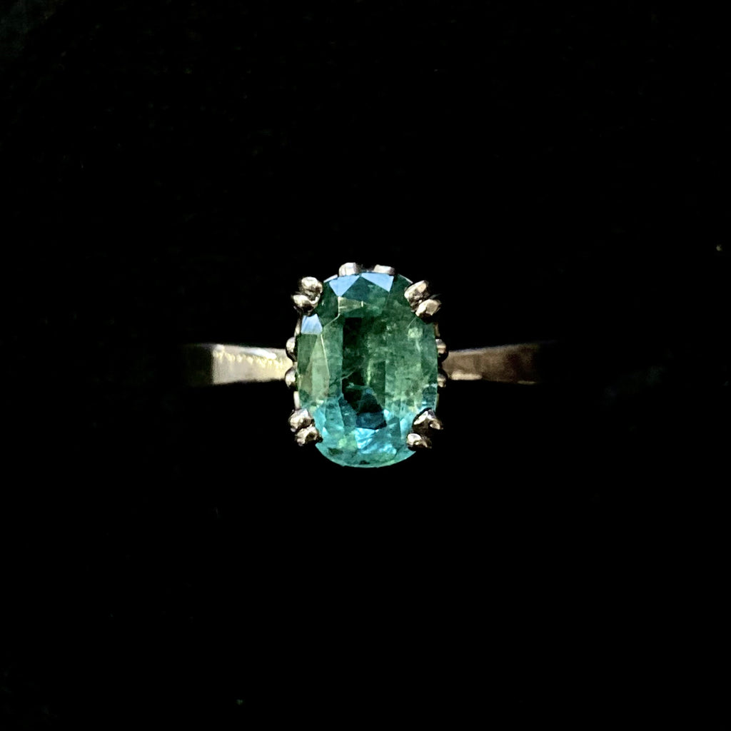 Emerald Ring w. Diamond-Accented Setting
