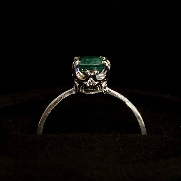 Emerald Ring w. Diamond-Accented Setting