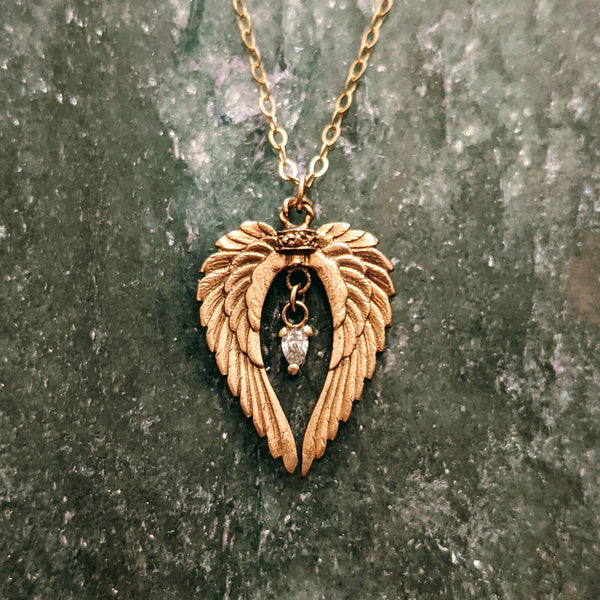 15% Off! 14k Angel Wings Necklace w. Diamond