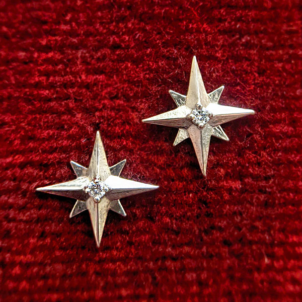 14k Starburst Stud Earrings w. Diamonds
